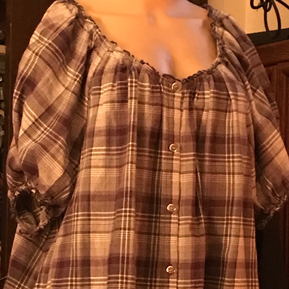 A blouse that's a 4X.